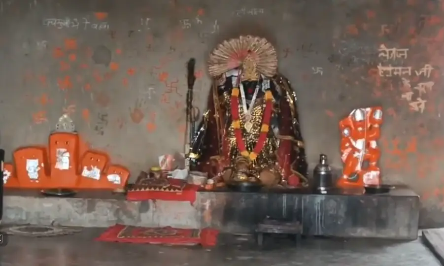 Saat Pahadi — seven hilltop temples behind Mehandipur Balaji